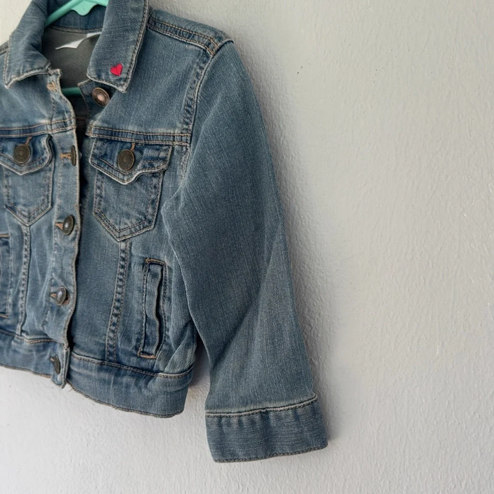 Carter’s girls blue embroidered heart button up stretch jean jacket size 2T